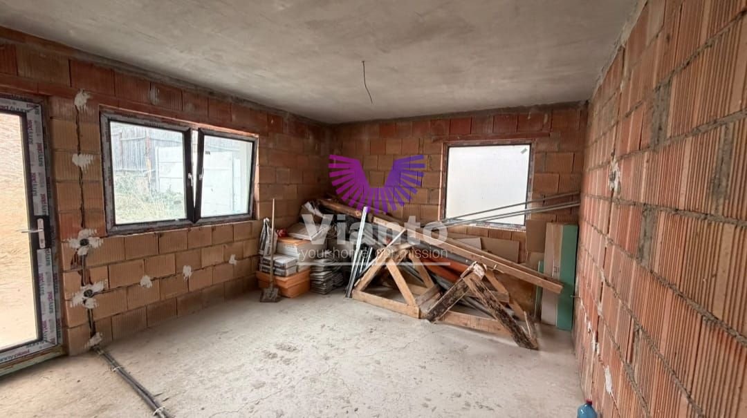 Duplex 3 Camere 136mpu, Teren 267mp – Cristian