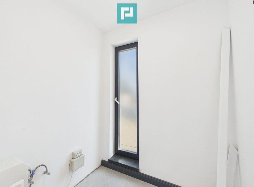 Birou 32 mp Oradea, parcare, acces centură