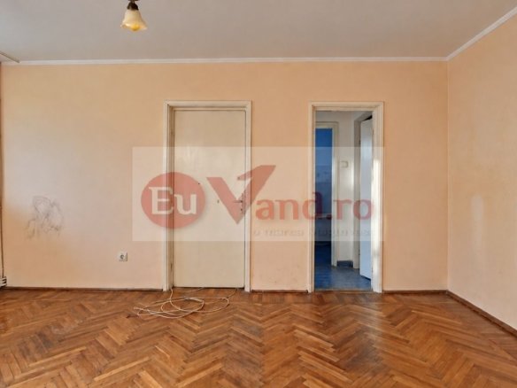 De vanzare apartament cu 2 camere Tiglina 1, etaj 3, 49.000 euro