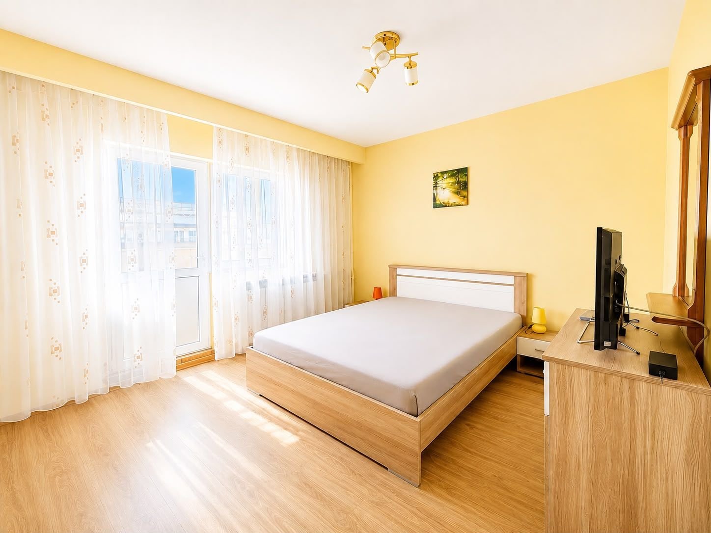 d0f34139394149b5b61bd1c7b30cae69 Decebal-metrou-2 camere/loc pentru tine,spatiu pentru lucrul de acasa