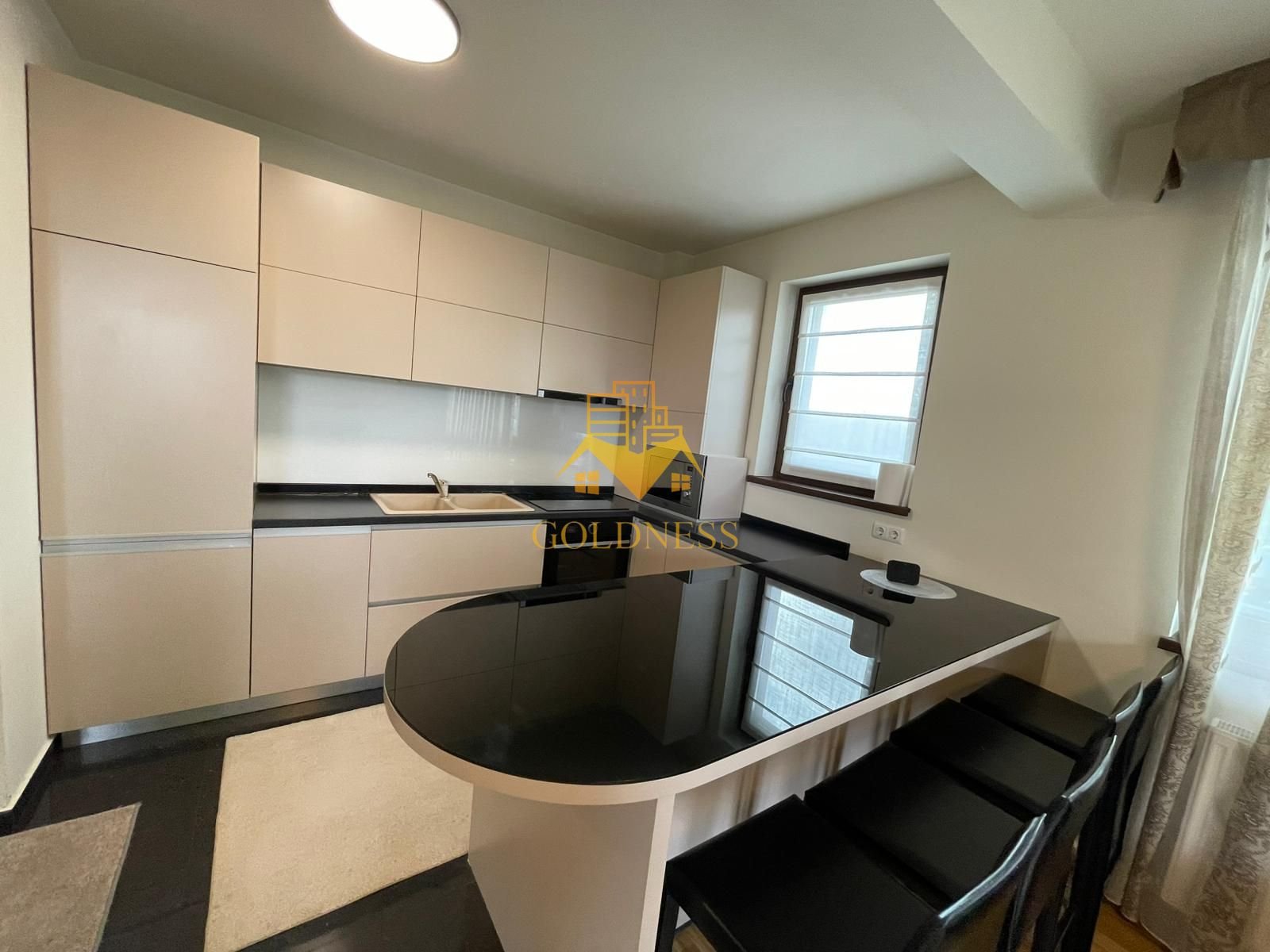 d134fd3e86ba4e1fb462077b1d7d7d44 2 camere, modern, gradina 110 mp Europa, Lumina, Renovat