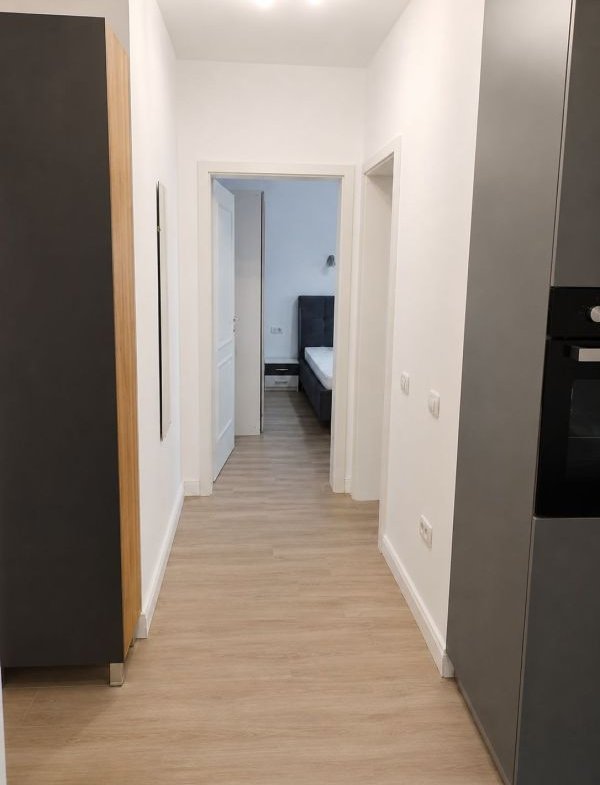 Apartament modern cu 2 camere decomandate, situat în Dumbrăvița