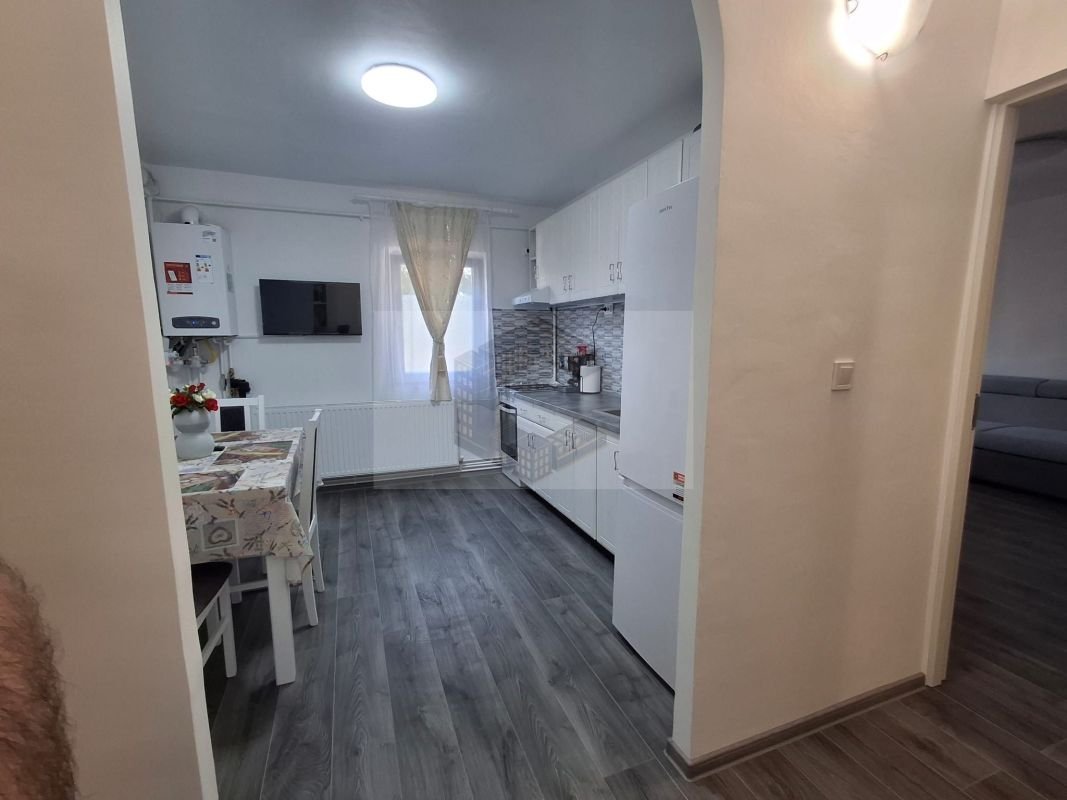 Apartament cu 2 camere , renovat , situat în zona Iosefin
