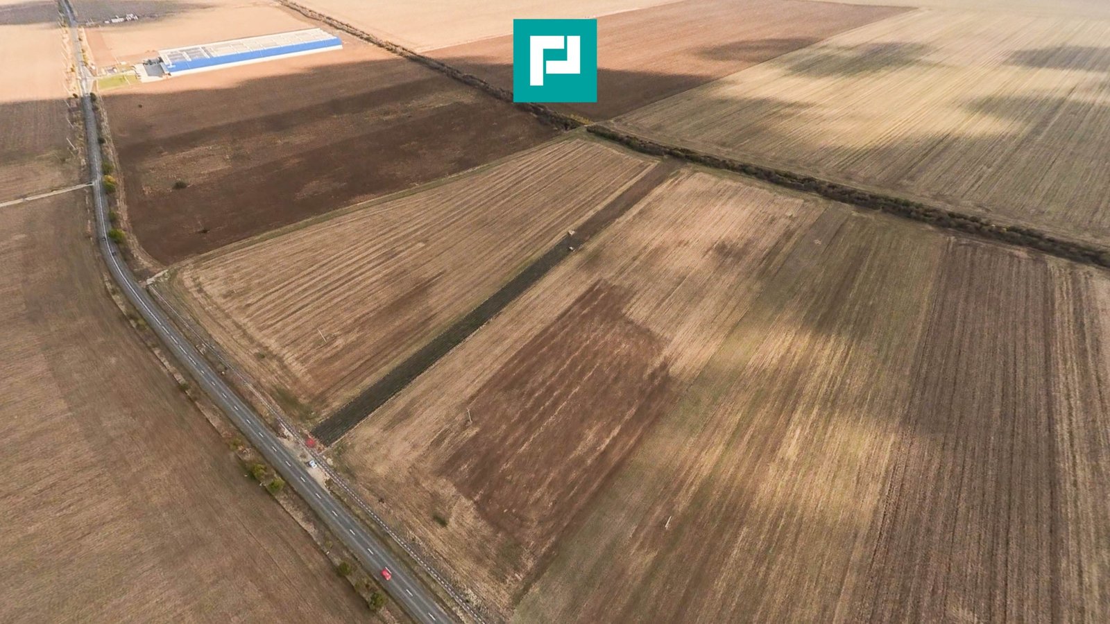d1b5bfbc378d4bc4a9c3d68584b0eb37 Teren 15.000 mp, Zădăreni, zona Lagermax