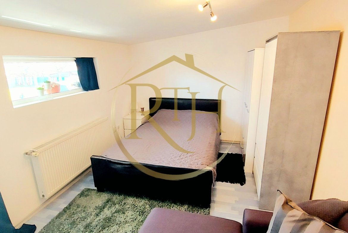 Apartament 1 cameră de închiriat, etaj 1, zona Modern, terasă proprie