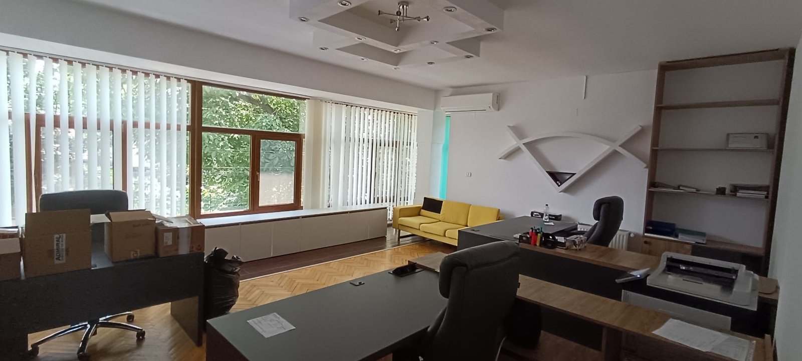 Casă versatilă 280 mp, teren 250 mp, 4 locuri parcare în Timișoara