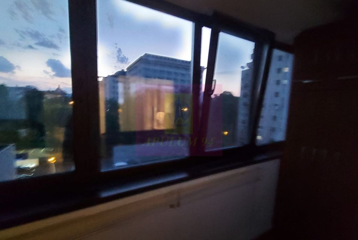 Vand apartament 3 camere Bd Libertatii