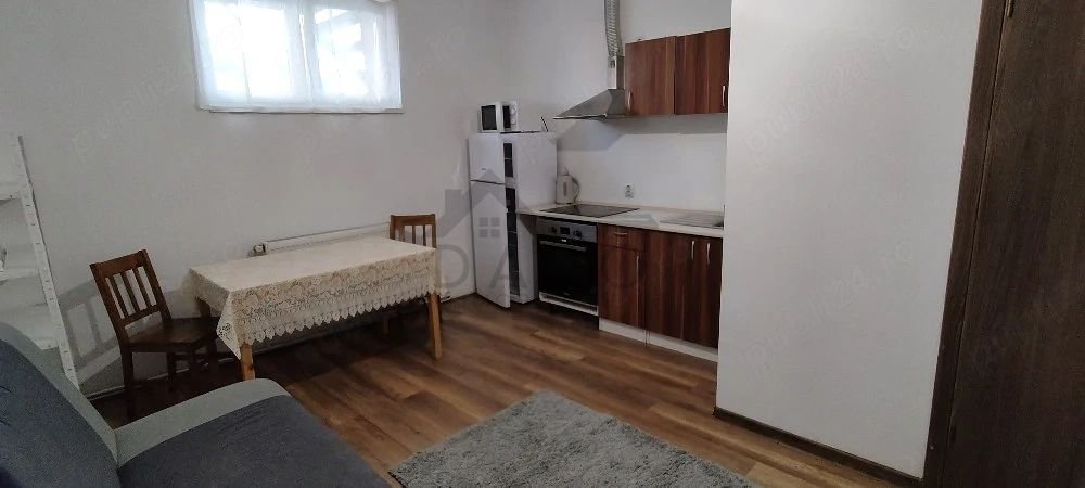 Garsoniera de închiriat zona 7 Noiembrie, aproape de UMF, spitalul Nou