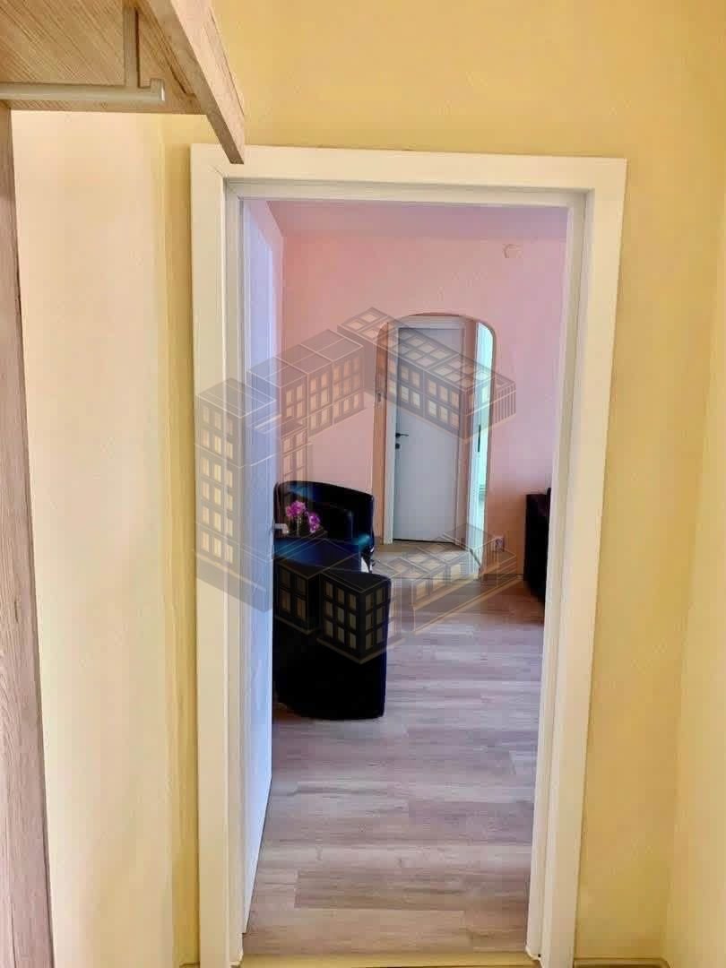 d55c64b0610f4ea8acb1c6202f349050 Apartament cu 2 camere, semidecomandat, centrala proprie, de vanzare