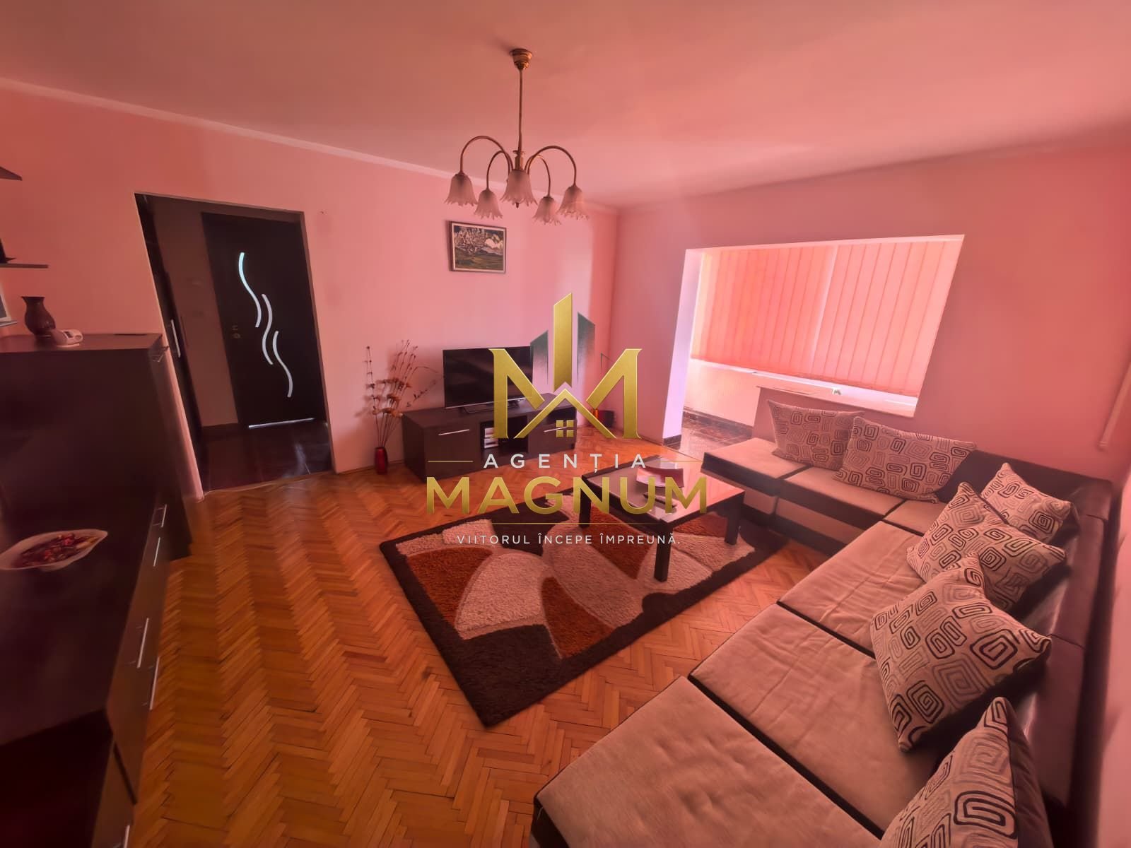 Apartament cu 3 camere de inchiriat