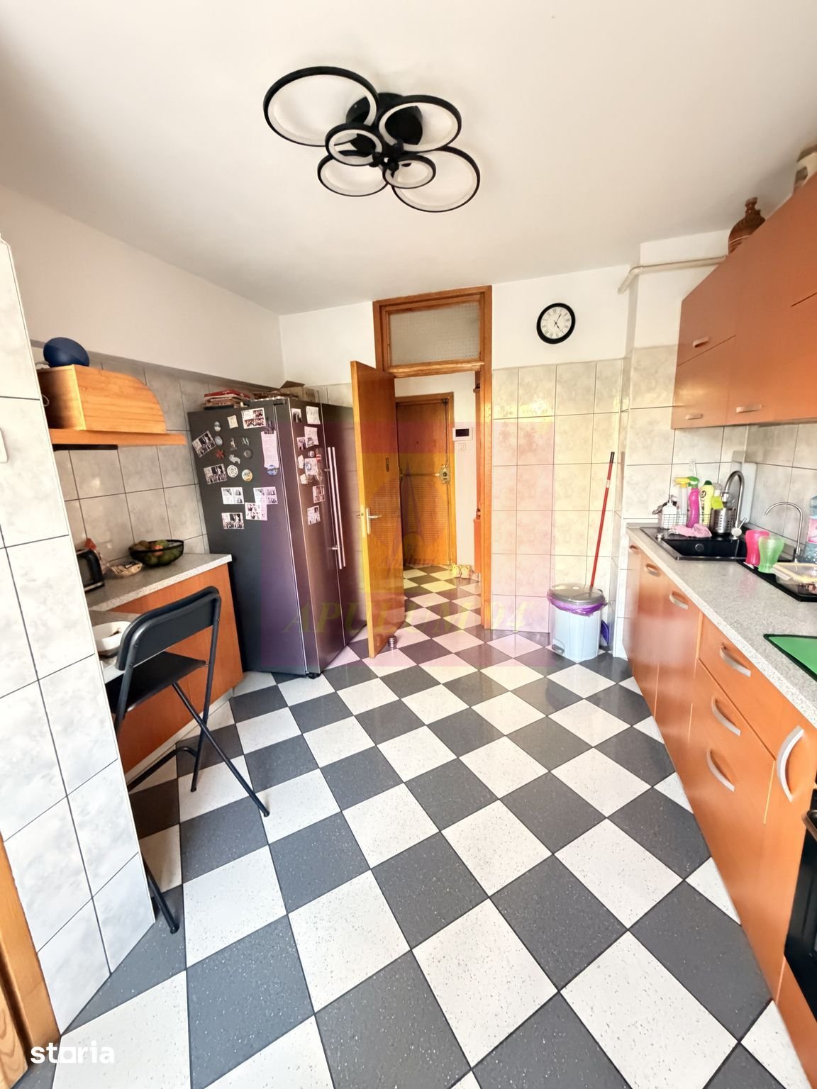 d79bb23ec6cc4b6f819bb4b8be020ed4 Apt 3 camere de vânzare – Calea Călărași,