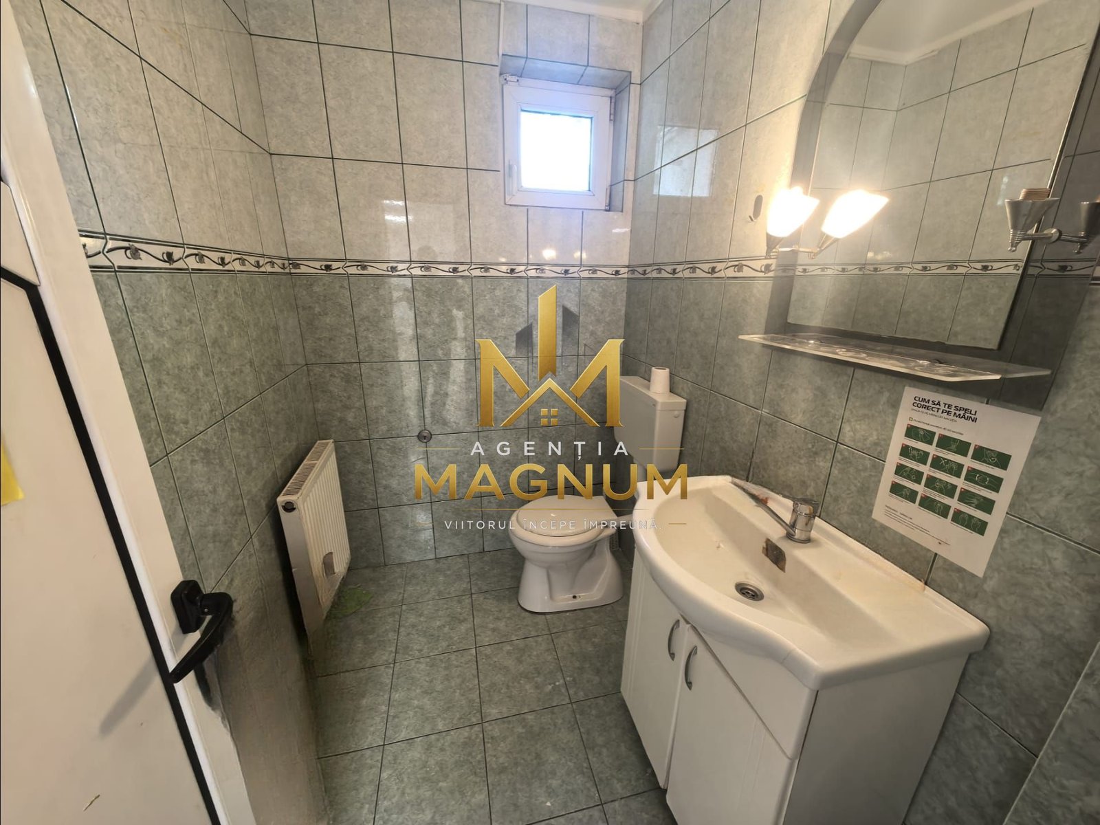 d9212f95b2174a89864c4b100f97871b Spațiu comercial stradal | Vitrină mare | Zonă cu trafic intens