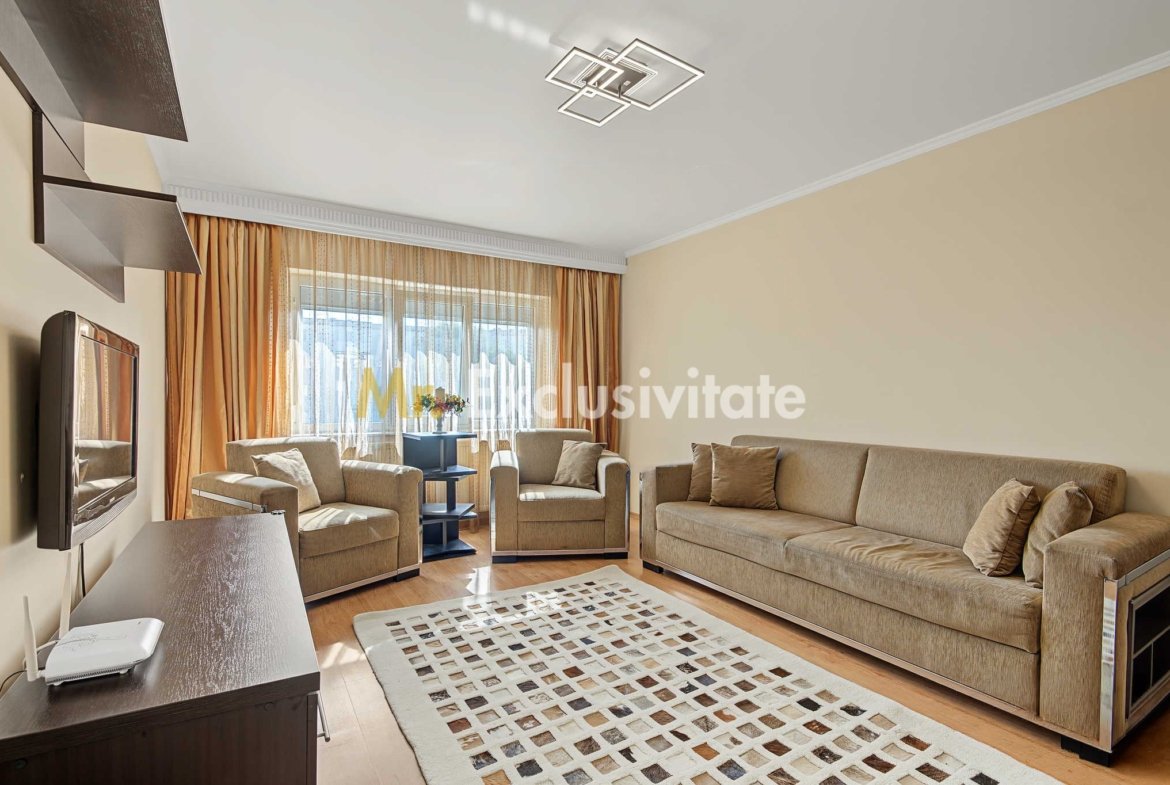 Central-Eremia, ap. 3 camere, 2 băi + boxă,proaspăt zugrăvit, et.2