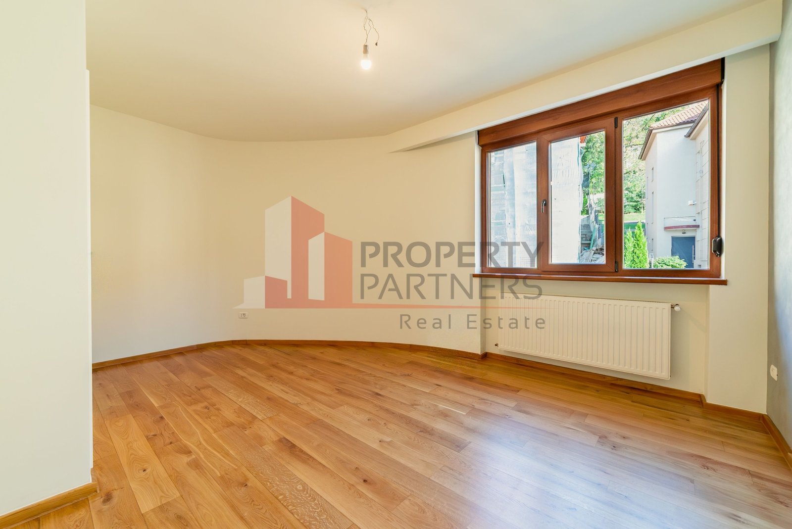 d9f41b2a2fc2413290c1a912d945f3a8 Apartament Duplex Elegant cu Terasă Panoramică – Dealul Cetății, Brașov