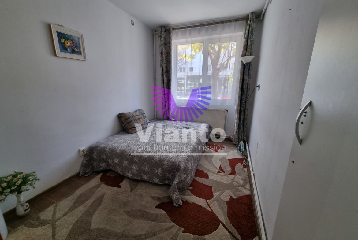 Spațiu comercial de închiriat, 50 mp, 3 camere, Sibiu Central