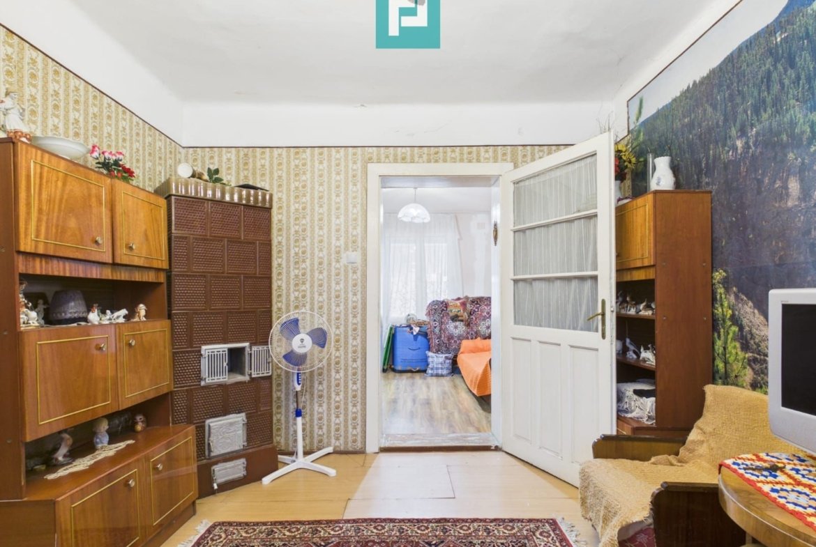 Casă individuală cu 4 camere, zona Centrală