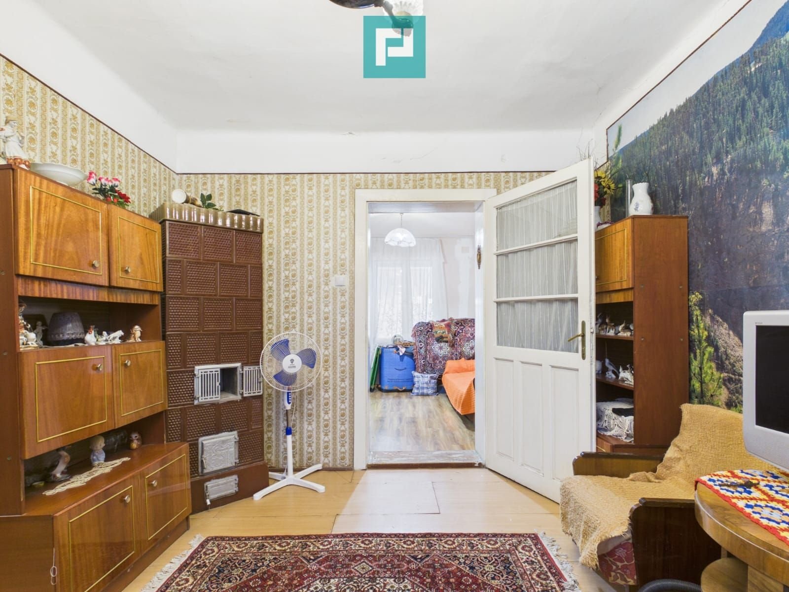 db0bb62f2ddb46cbbd8ab91f75406556 Casă individuală cu 4 camere, zona Centrală