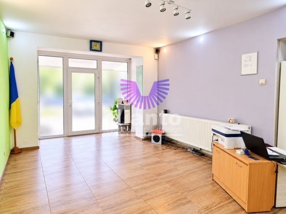 Spațiu comercial de închiriat, 50 mp, 3 camere, Sibiu Central