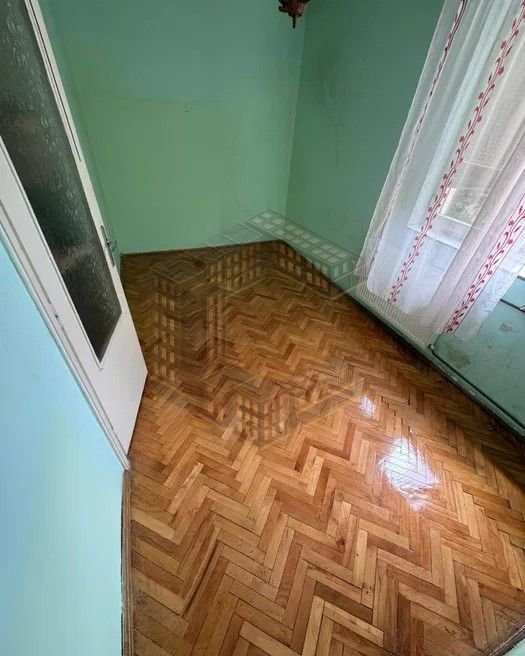 Apartament cu 2 camere, semidecomandat, zona Soarelui