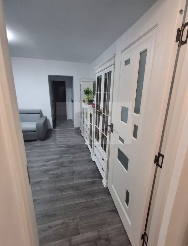 Apartament cu 2 camere , renovat , situat în zona Iosefin