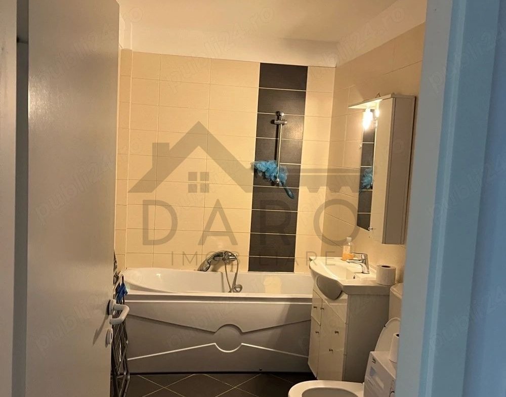 Inchiriez apartament 3 camere penthouse