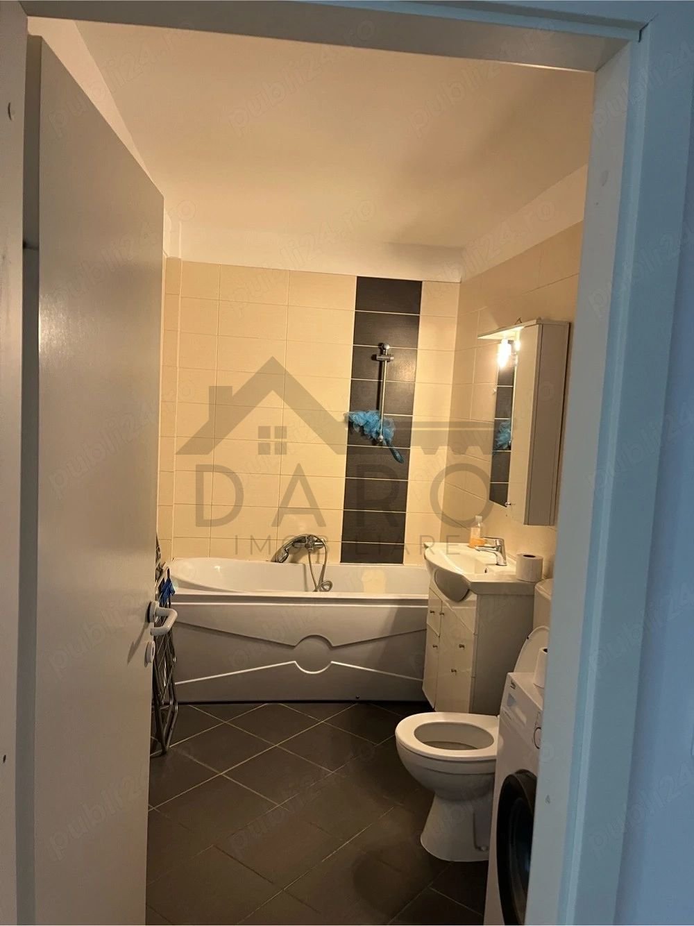 df4dc9b4e7a5462ea4535c084e40a93a Inchiriez apartament 3 camere penthouse