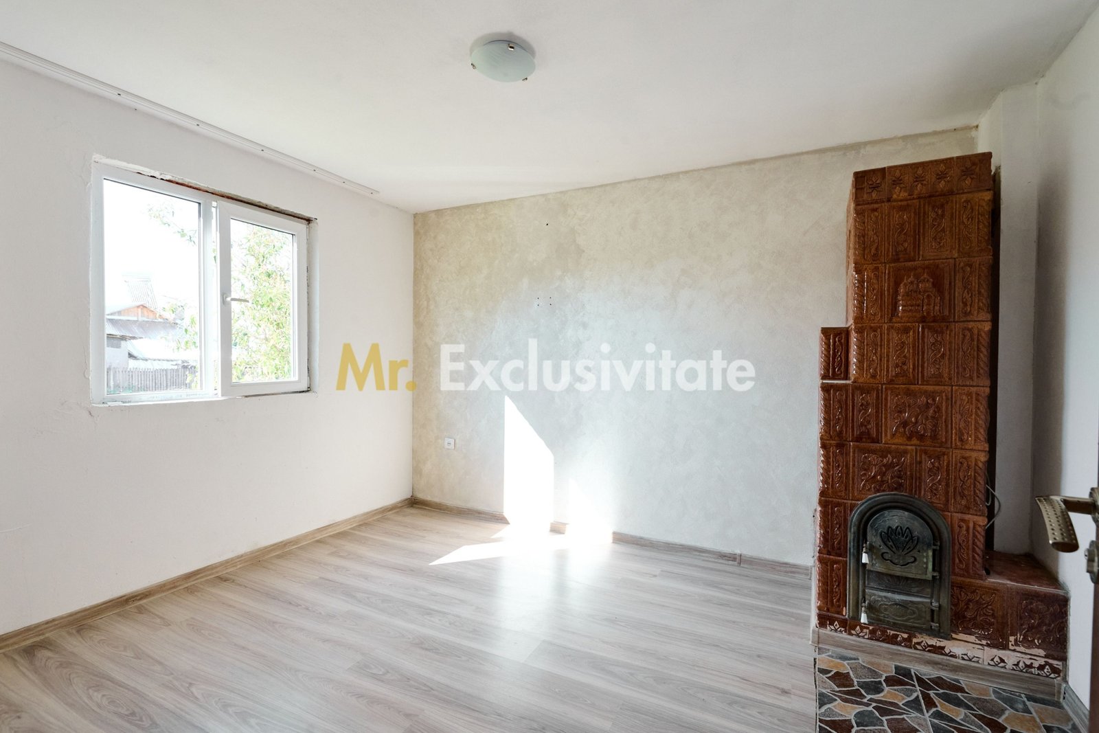 e04b8187027f4547b29e1e4458bb7d5e Casa + 3105 mp teren intravilan comuna Uda