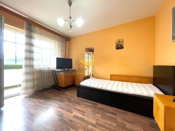 3 camere decomandate Petrom Manastur parcare,boxa,etaj intermediar!