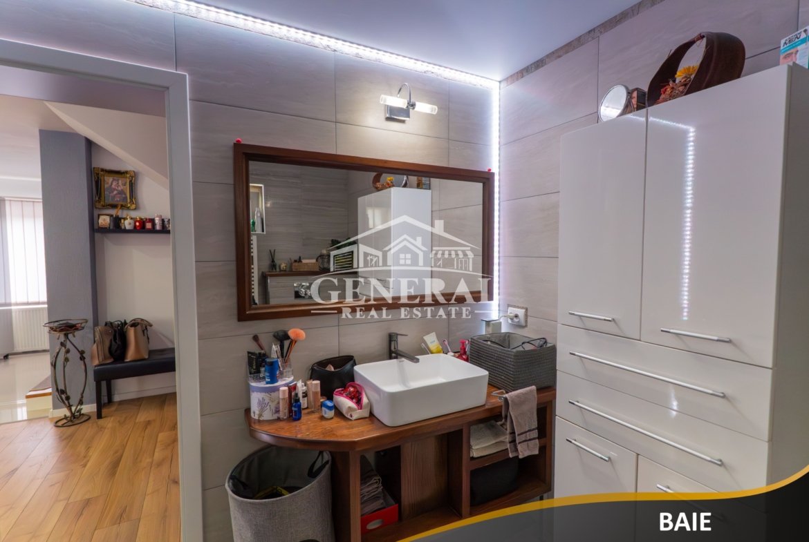 Casa de vanzare zona centrala in Baia Mare 200m2 casa si 420 teren