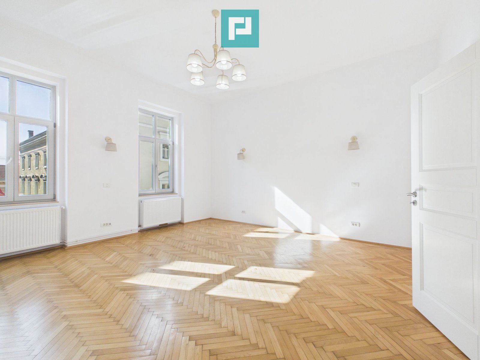 e2625340c3ae4340bd609e1776be3cc5 Apartament 3 camere, renovat în Zona Ultracentală