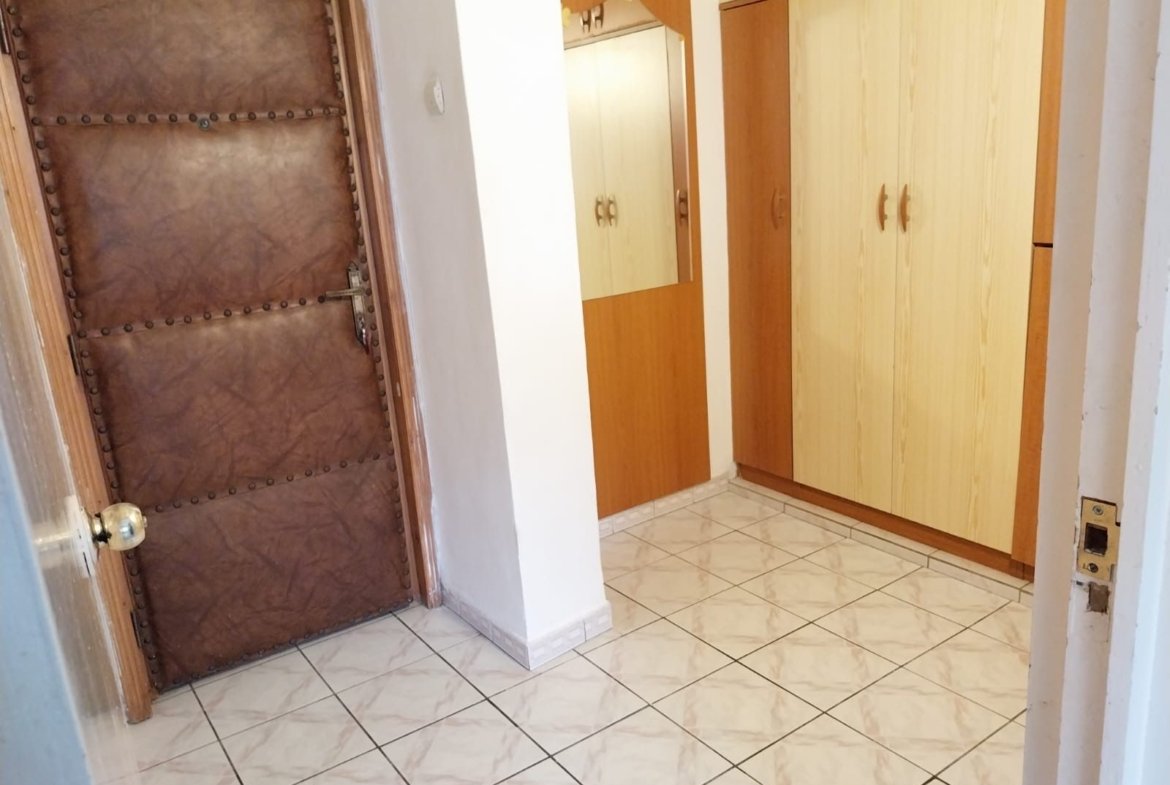 Garsoniera de vanzare zona Astra