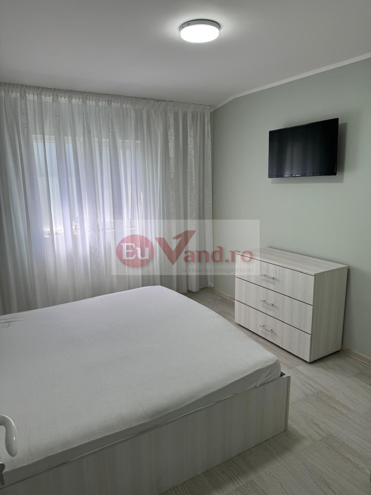 e33c90571ff34e15a36d9ec937d81bd1 De inchiriat apartament cu o camera la casa, 260 euro negociabil