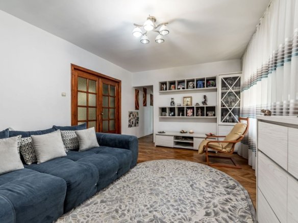 🏡 3 camere, 2 băi, parter – Aurel Vlaicu | 79.000 €