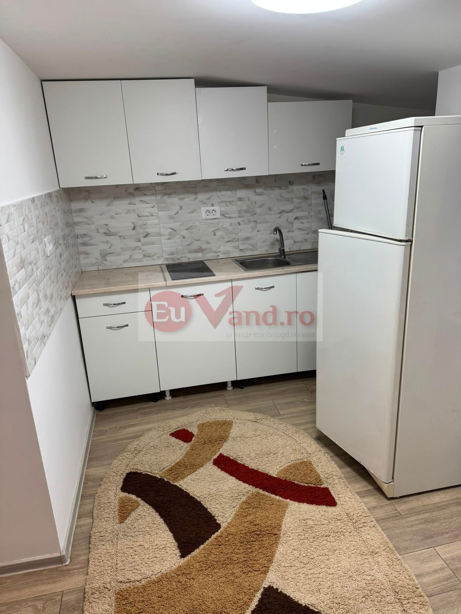 e3e9039fa8f843c0b9dcc8ec96d76124 De inchiriat apartament o camera la curte, Zona General, 260 euro negoc.