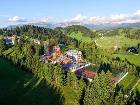 Resort 4 Stele de Vânzare | Fundata Brașov | 45.000mp | 43 Unități |
