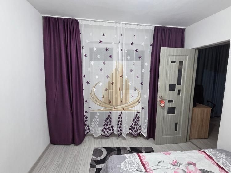 Apartament 3 camere, etaj 2, balcon închis, Calea Șagului
