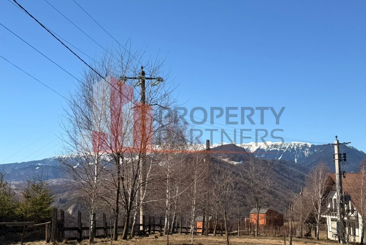 Casă tradițională cu 1800 mp teren  în Sohodol, Bran | Priveliște superba