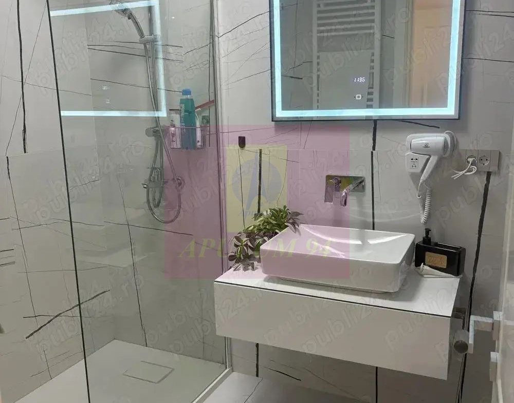 Apartament 2 camere, mobilat de lux, terasă generoasă | Unirii