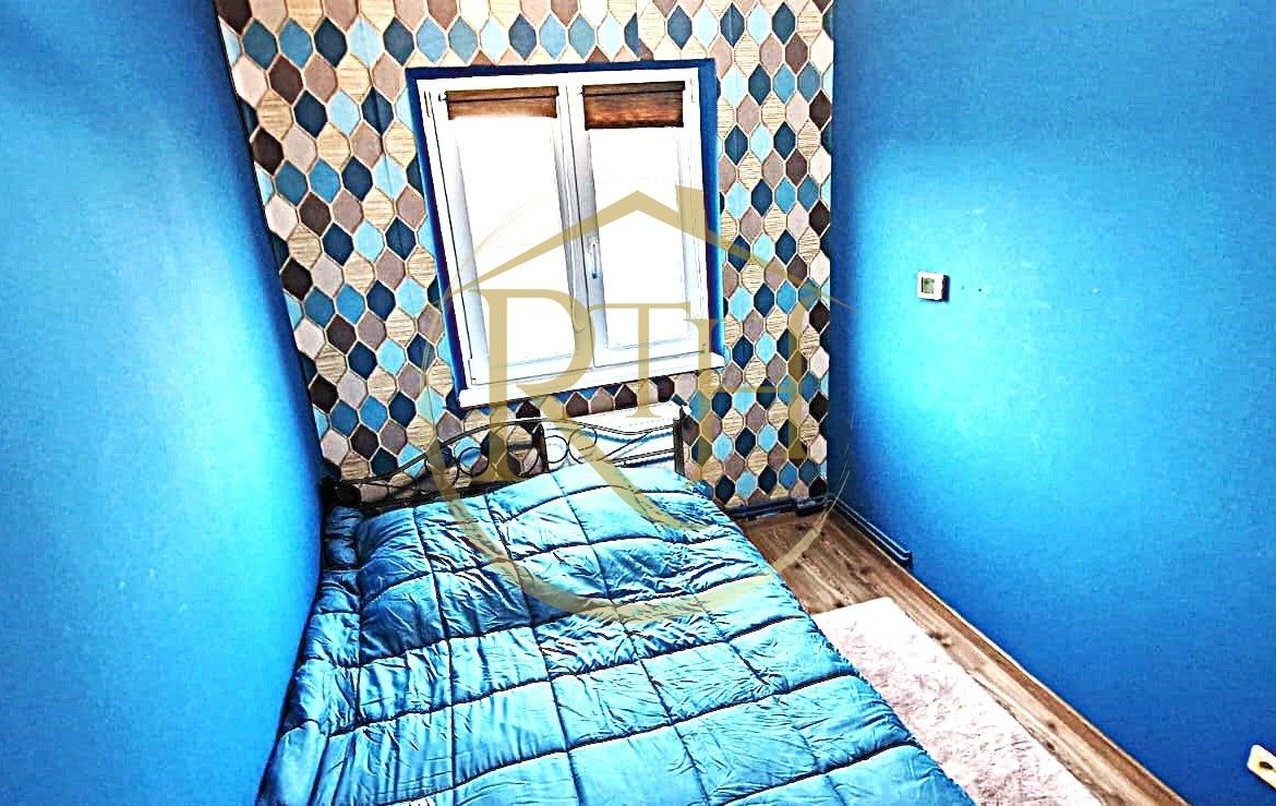 Vand apartament cu 4 camere in zona spitalul judetean,comision ,,0”