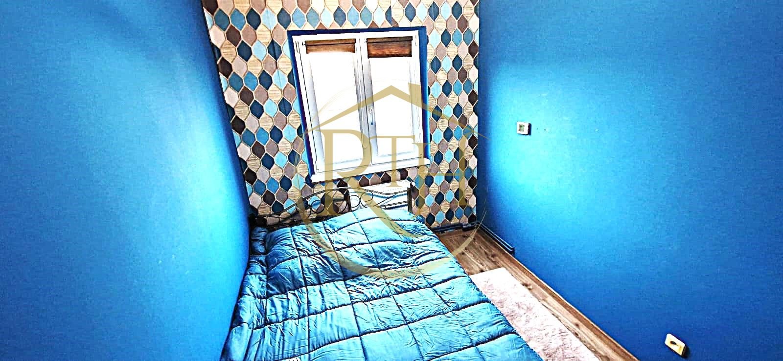 e86ec8fcd0564f0aa8cc2b033cf6c2e6 Vand apartament cu 4 camere in zona spitalul judetean,comision ,,0”
