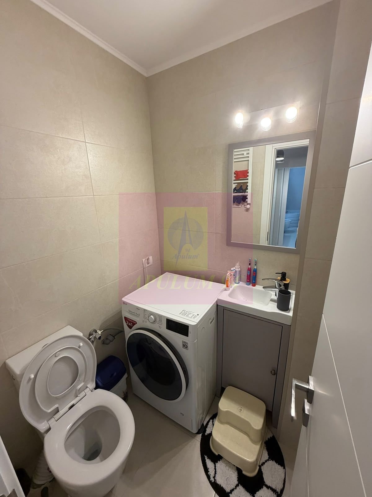 Apartament de vanzare 3 camere Mall Vitan, cu Centrala proprie