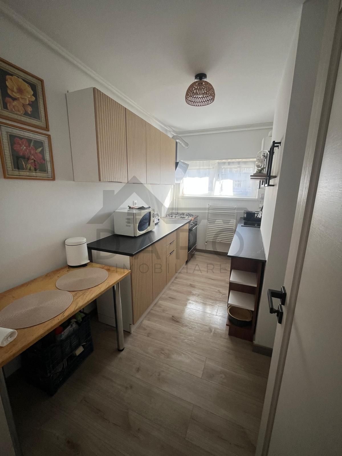 ea6acae226134121a269f8b6b66ba9e5 🏡 APARTAMENT CU 2 CAMERE DE ÎNCHIRIAT – ZONA CENTRALĂ, STRADA VIOLETE