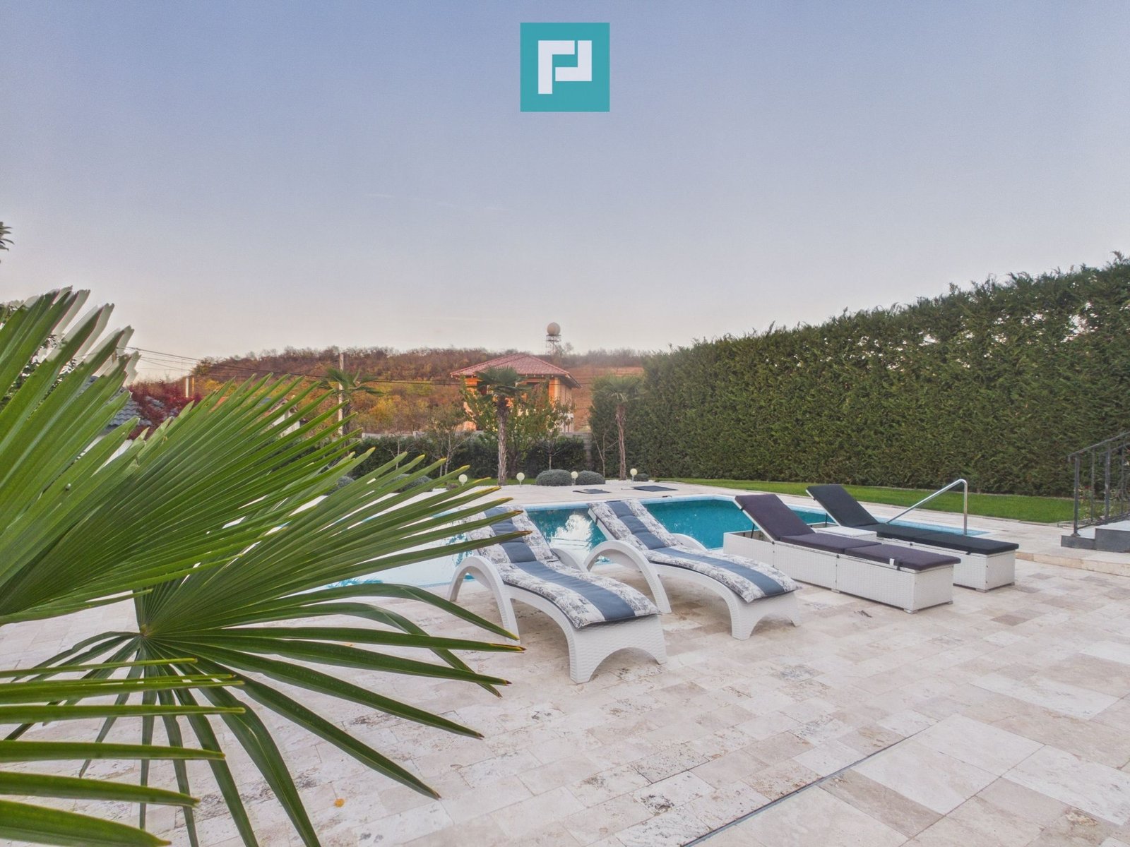 Casă de lux Oncea, piscină, 400 mp
