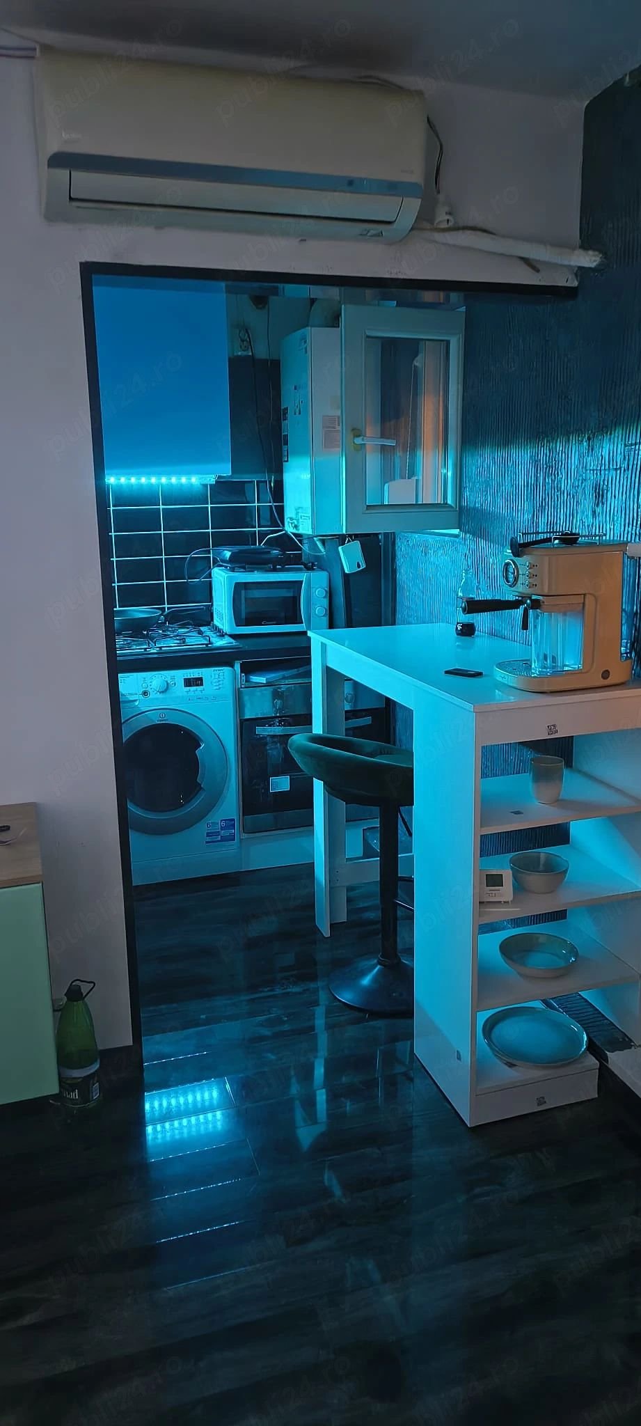 Apartament cu 2 camere, la parter, centrală proprie și aer condiționat