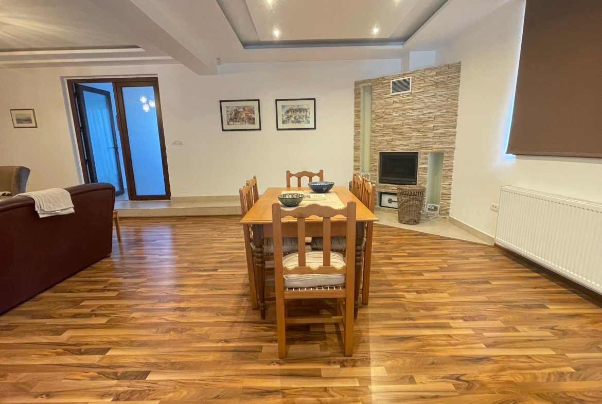 Casa cu teren generos de 750 mp, P+1E in zona Mehala