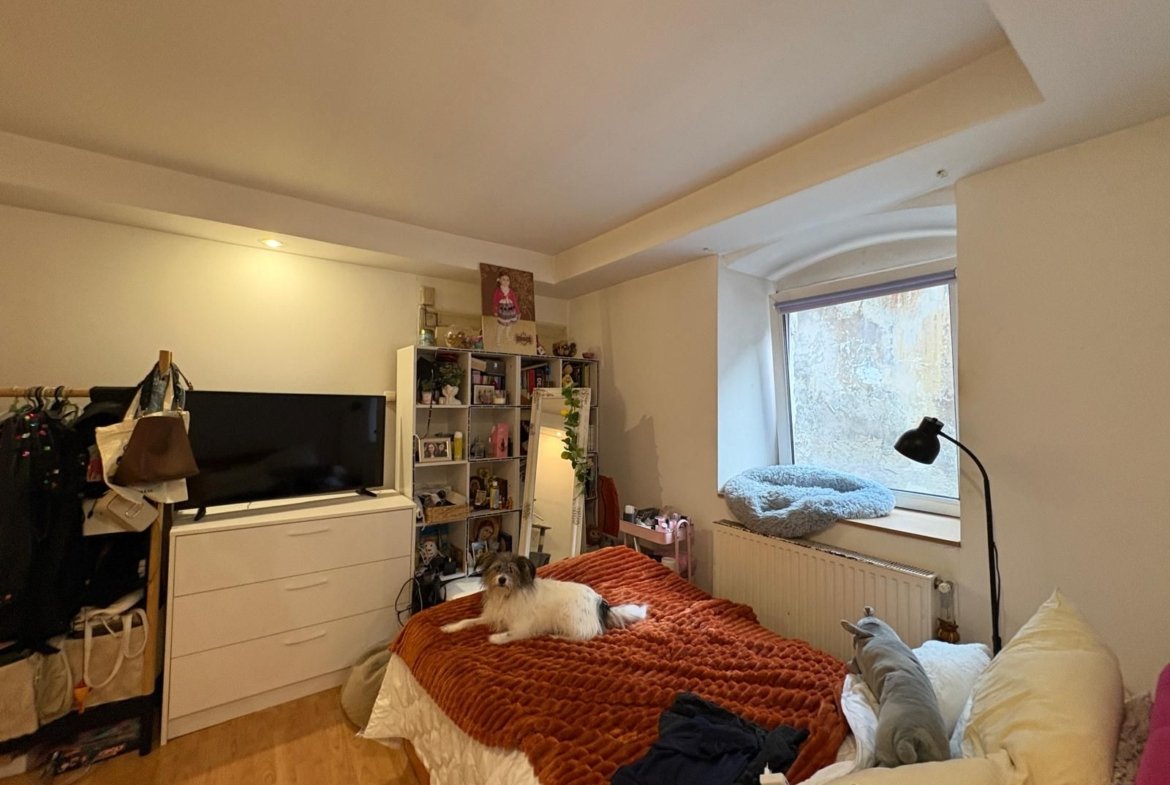 Apartament cu doua camere de vanzare in Piata Sfatului