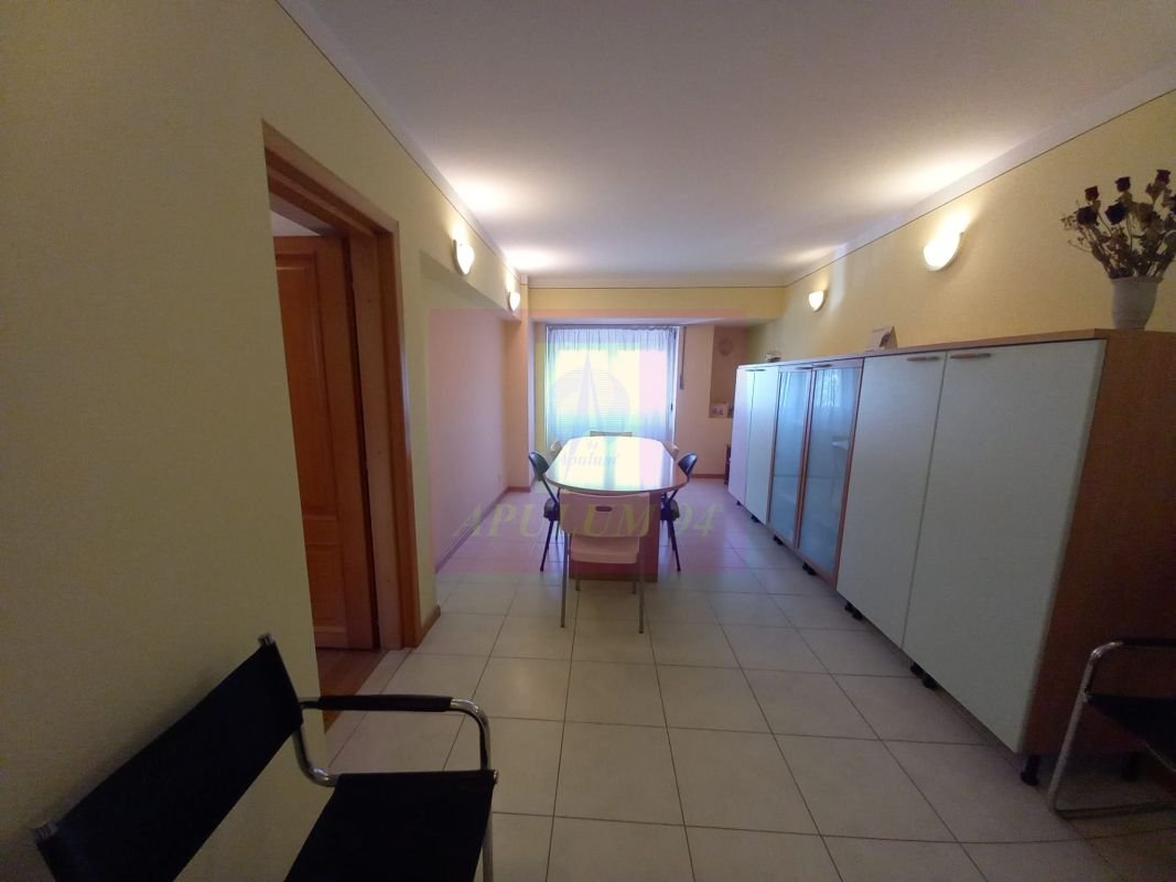 Apartament 5 camere Piata Unirii, stradal