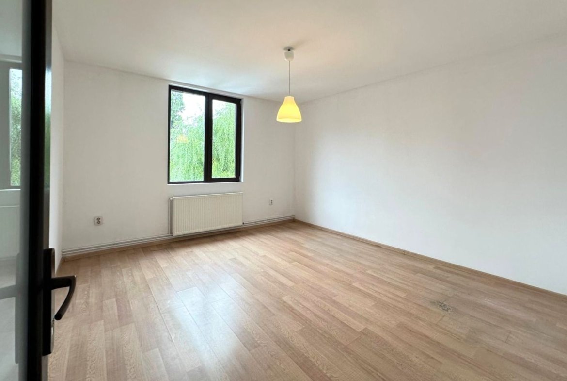 Inchiriere casă complet renovată cu 4 camere  Băneasa, Sector 1