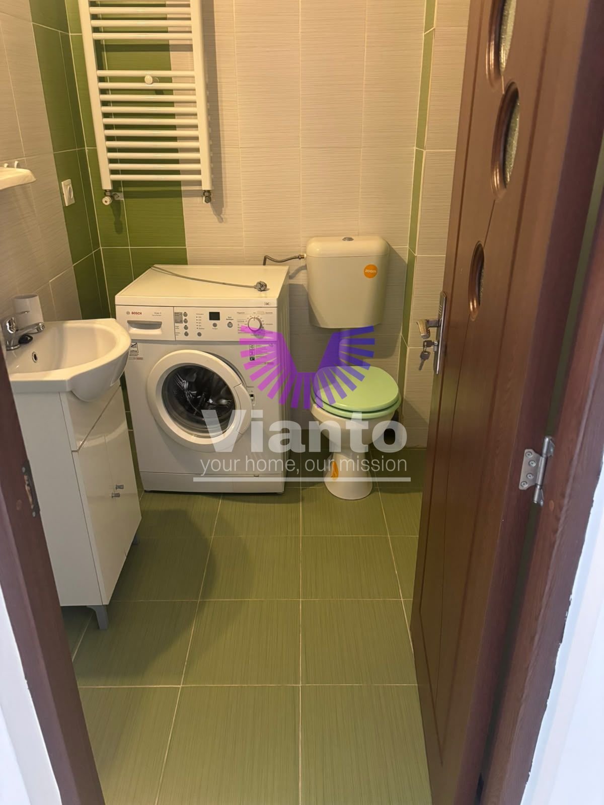 APARTAMENT 3 CAMERE CU CURTE 35MP – TURNISOR