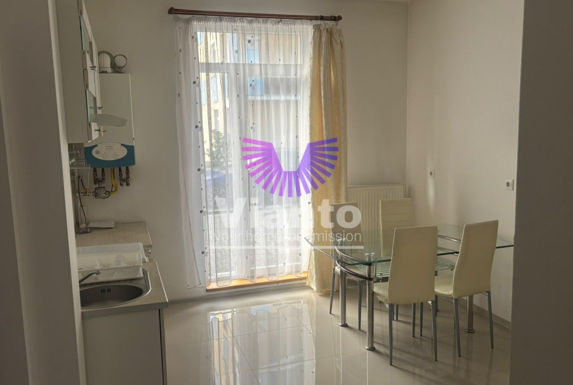 APARTAMENT 3 CAMERE CU CURTE 35MP – TURNISOR